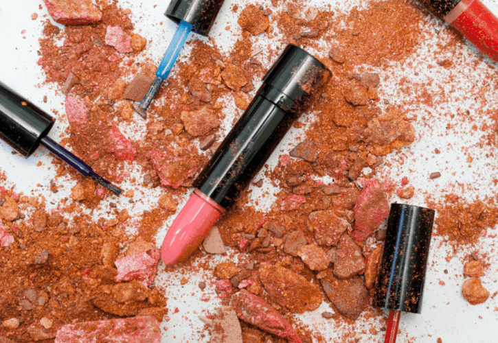 Pick Your Color or Stay Nude – the New Lipstick by Venus